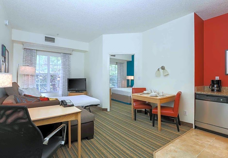 Photo of Livingroom in Villages of Palm Beach Lakes