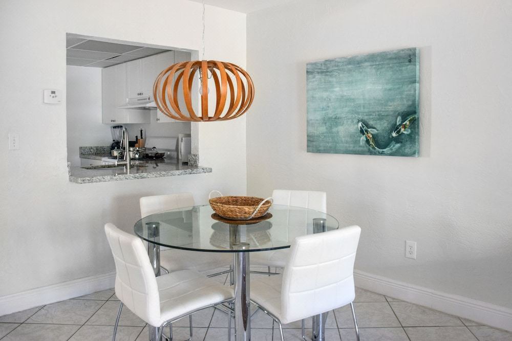 Photo of Livingroom in Key Biscayne