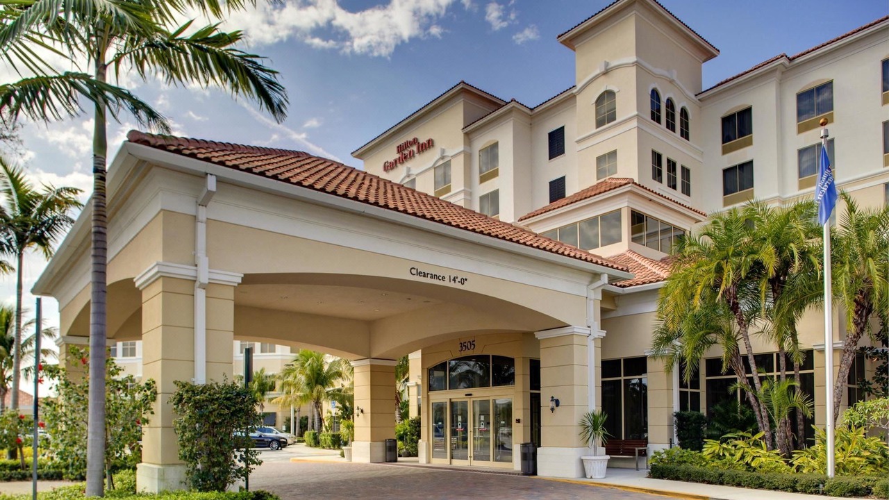 Photo of Buildings in Palm Beach Gardens