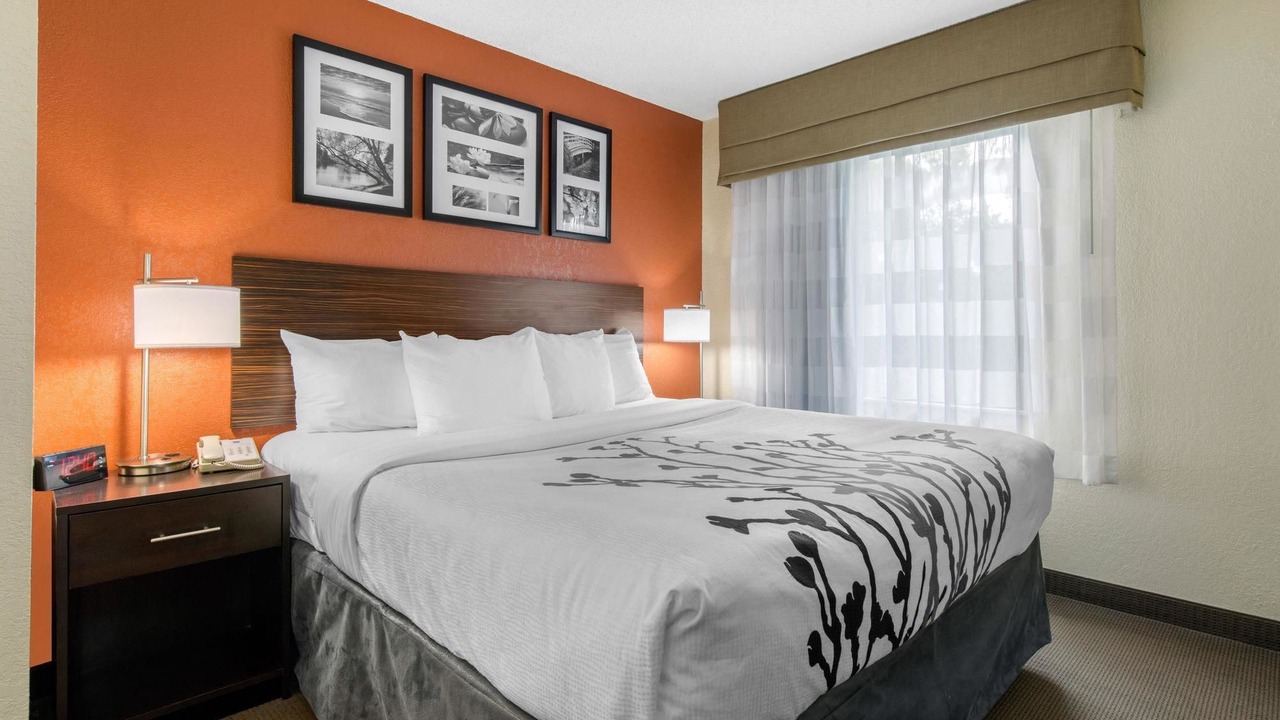 Photo of Bedroom in Bayou Oaks