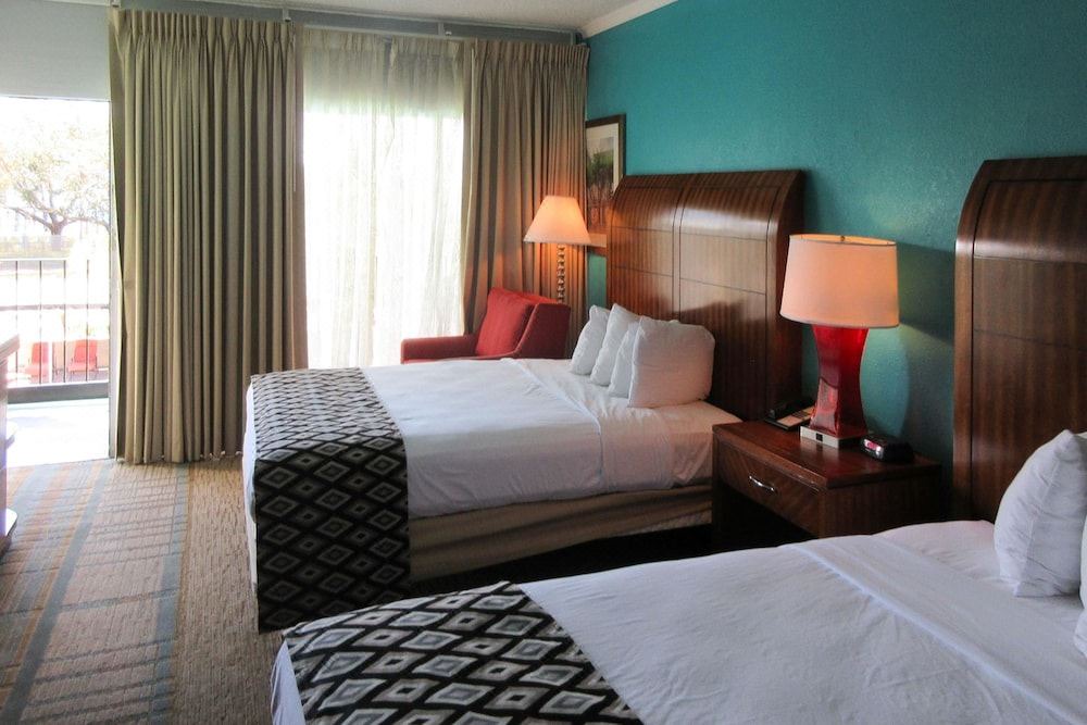 Photo of Bedroom in Cypress Gardens