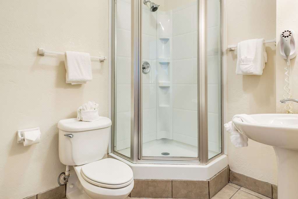 Photo of Bathroom in Cypress Gardens