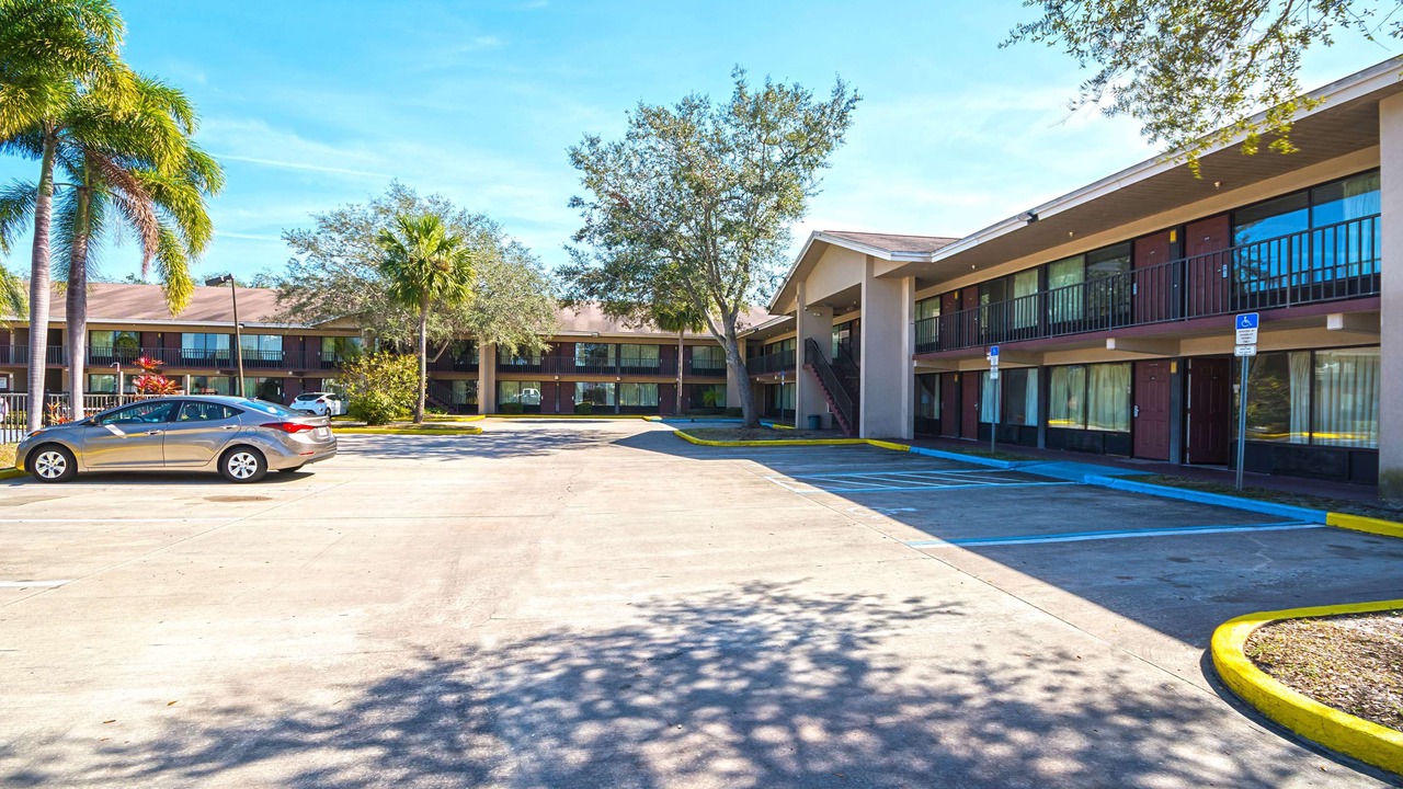 Photo of Buildings in June Park