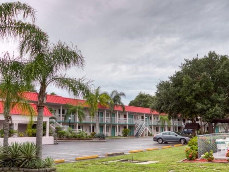 Photo of Buildings in Indian Beach Sapphire Shores