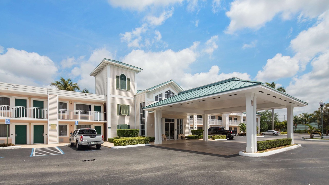 Photo of Buildings in Fort Myers