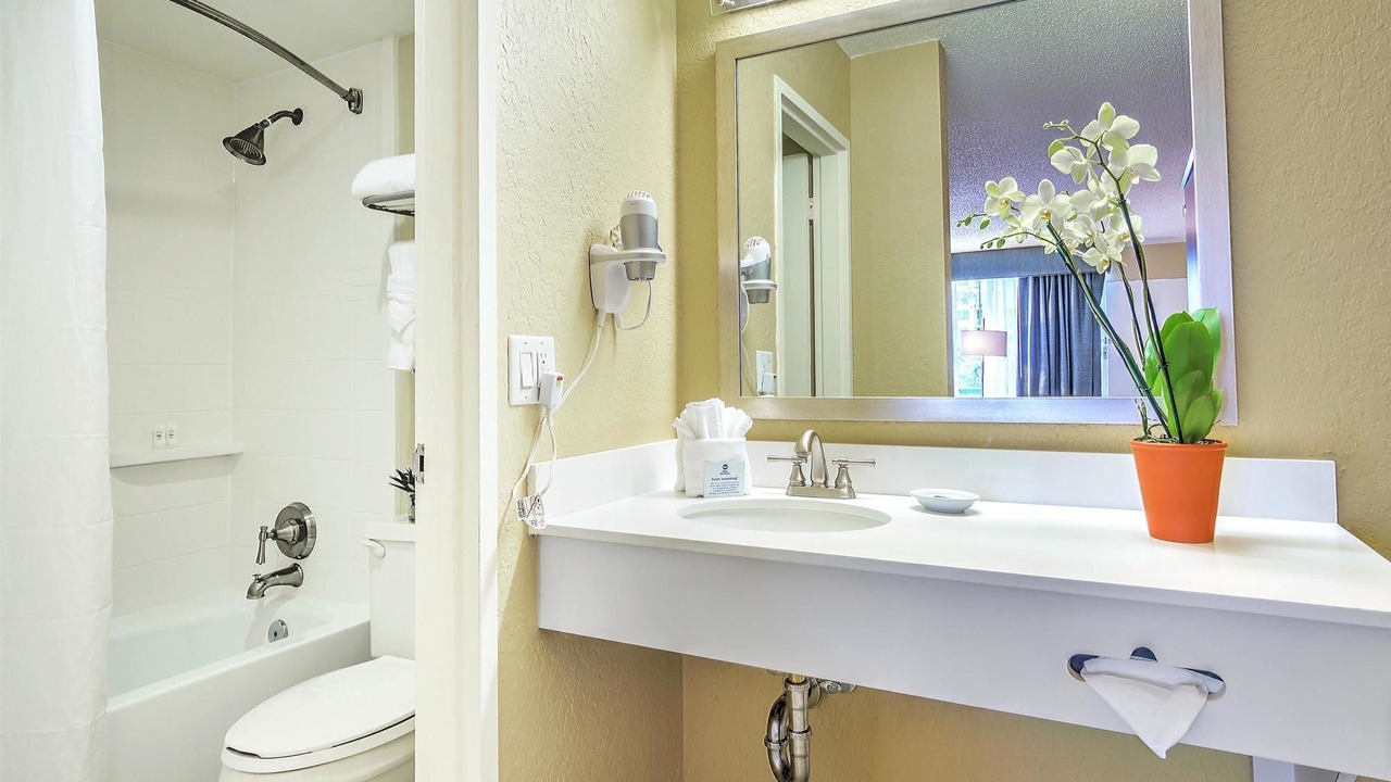 Photo of Bathroom in North Bay Village