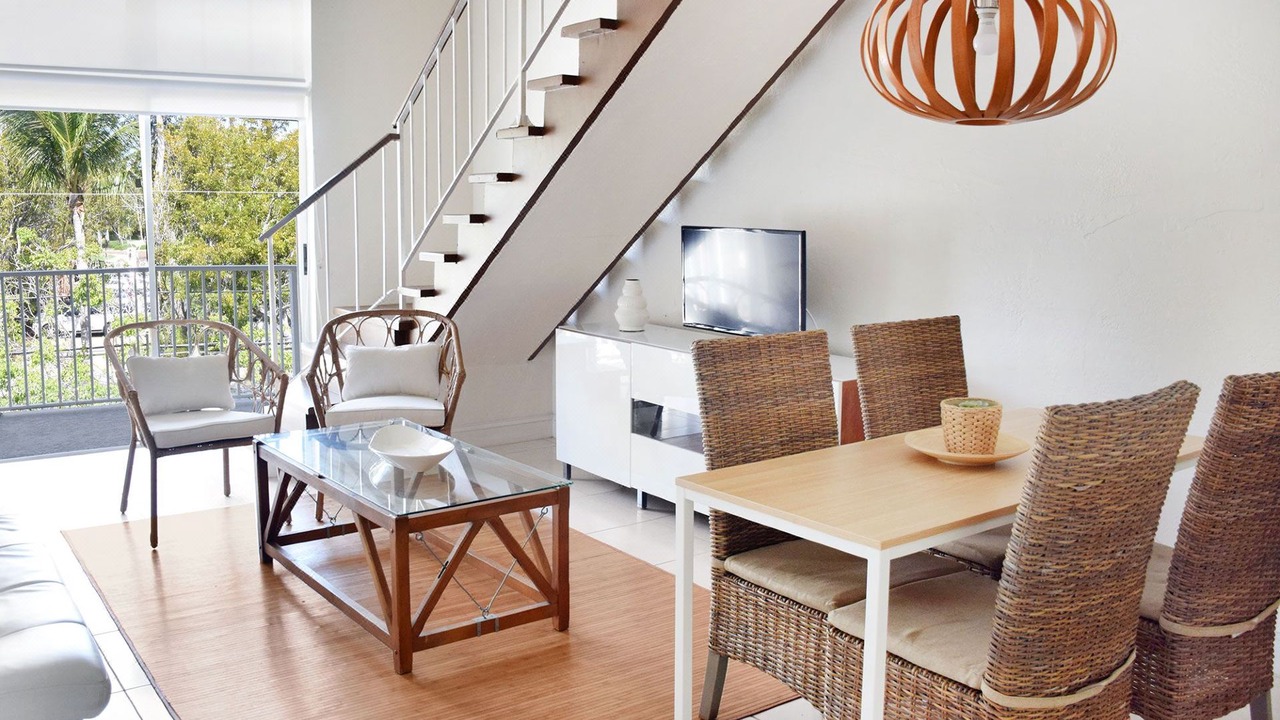 Photo of Livingroom in Key Biscayne