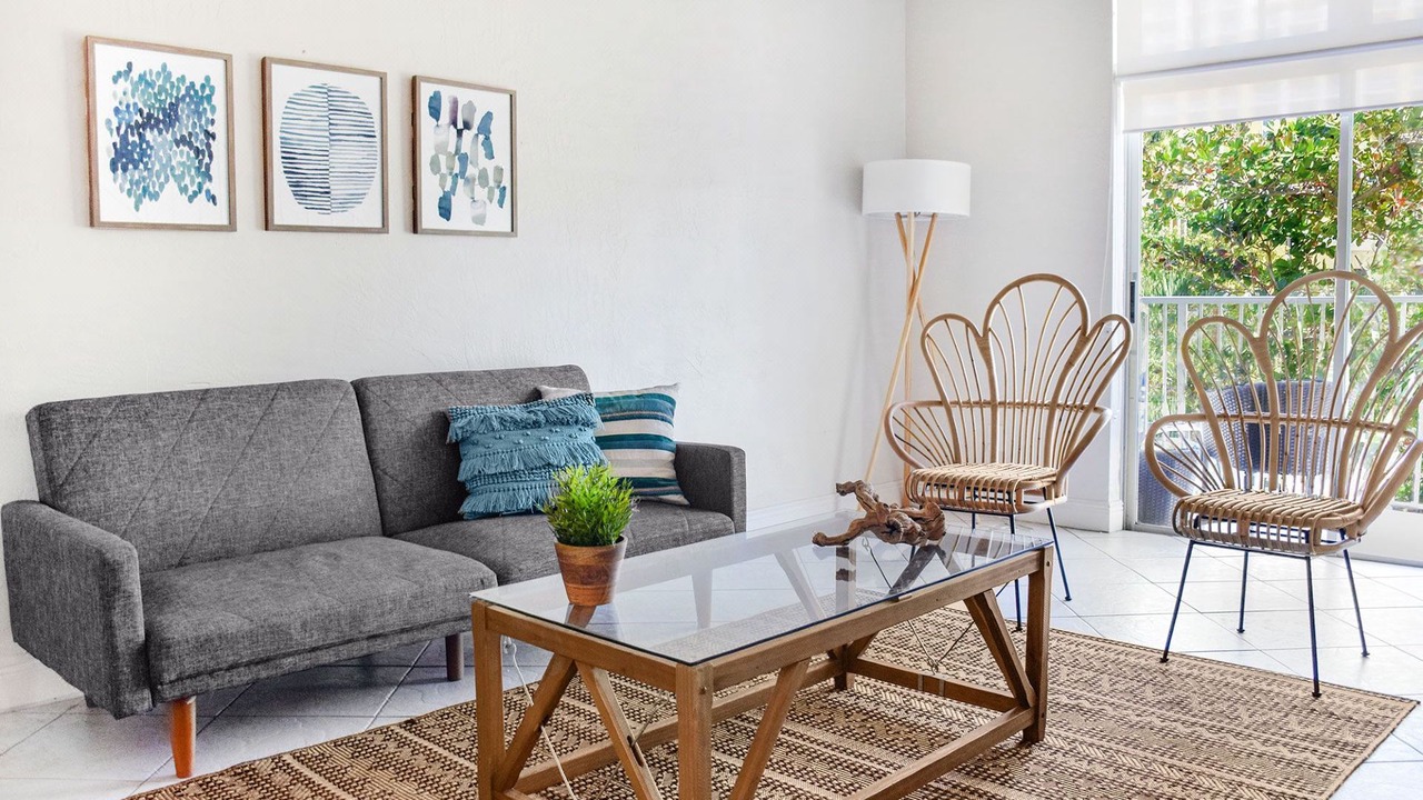 Photo of Livingroom in Key Biscayne