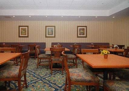 Photo of Livingroom in Villages of Palm Beach Lakes