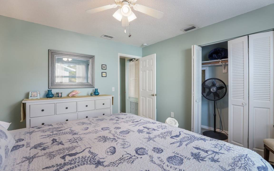 Photo of Bedroom in Holmes Beach