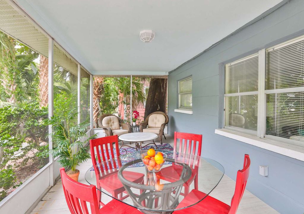 Photo of Livingroom in Gillespie Park