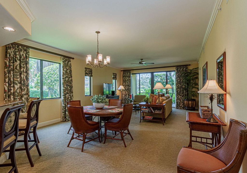 Photo of Livingroom in Royal Harbor