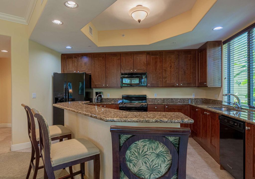 Photo of Kitchen in Royal Harbor