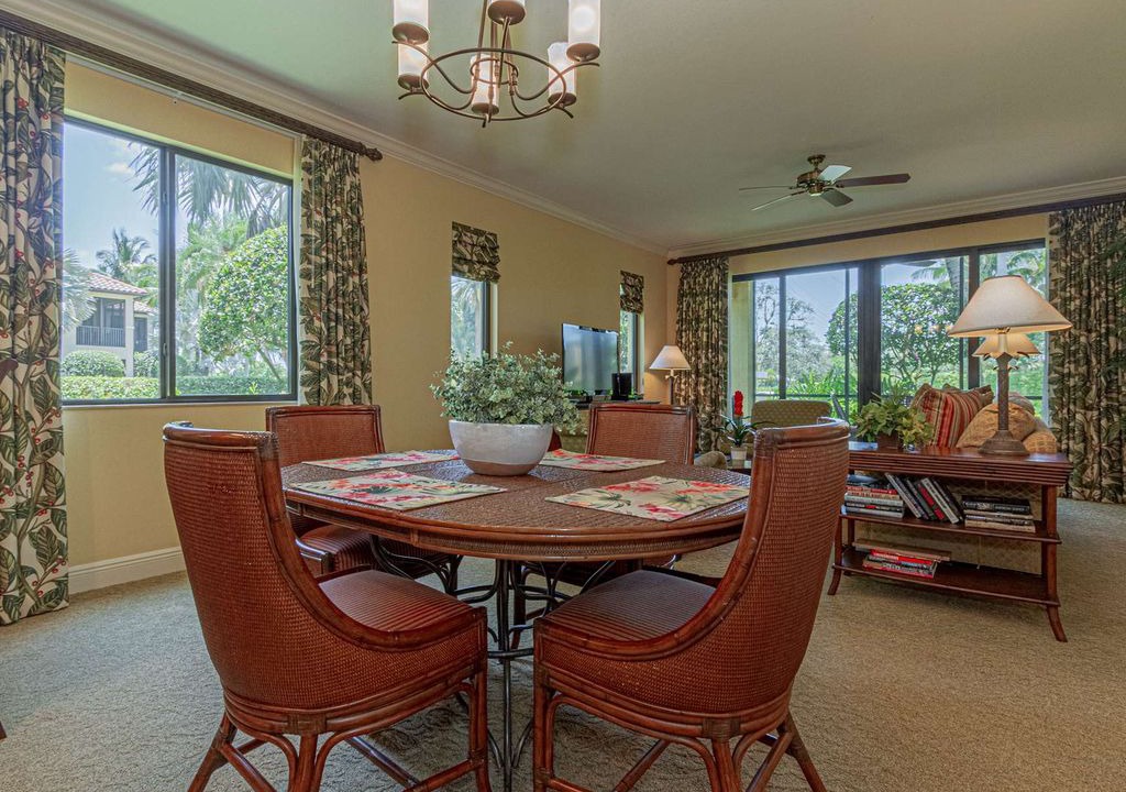 Photo of Livingroom in Royal Harbor