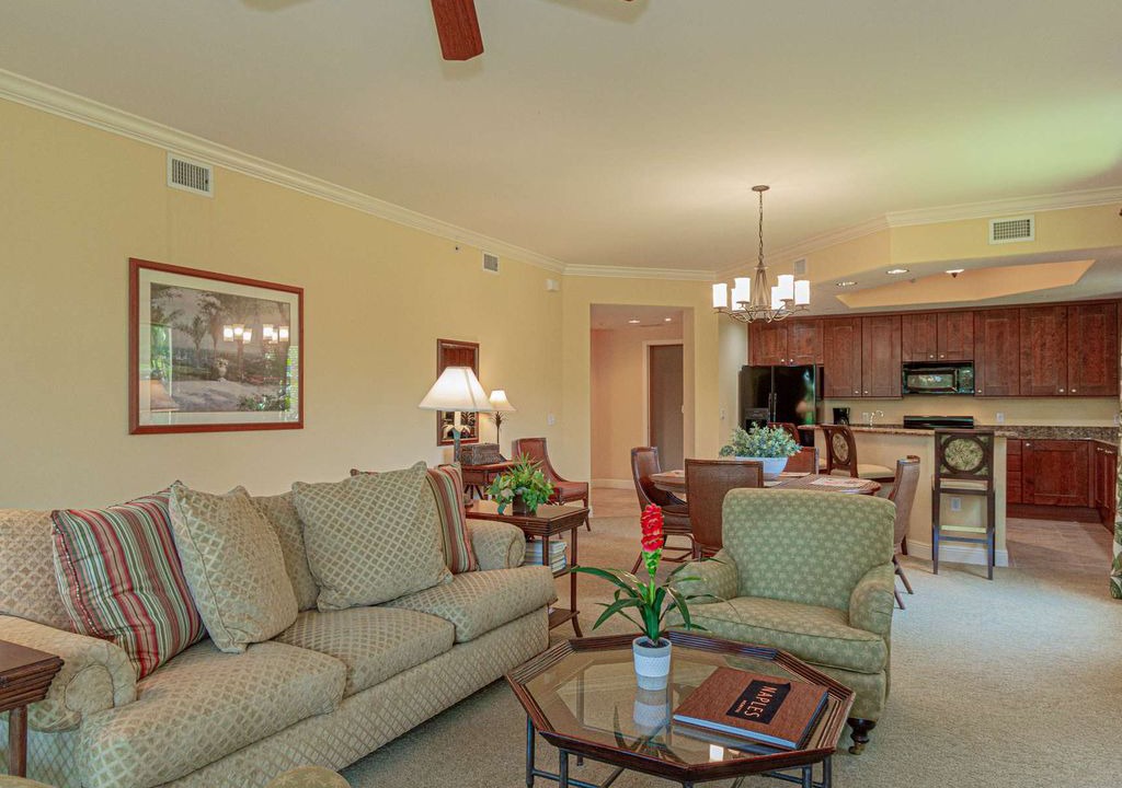 Photo of Livingroom in Royal Harbor