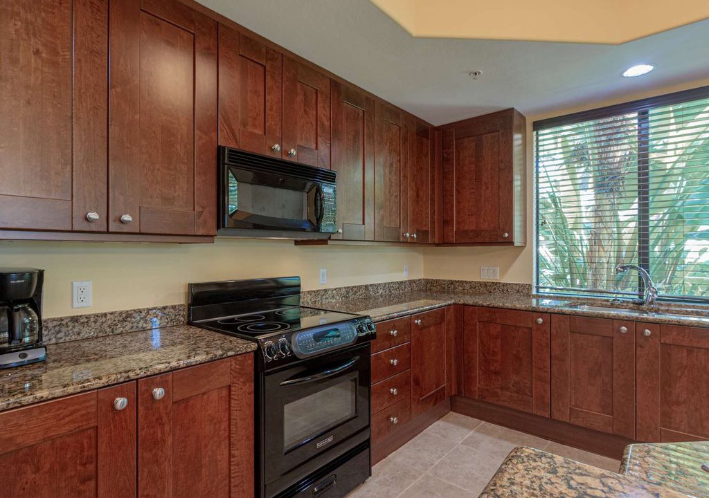 Photo of Kitchen in Royal Harbor