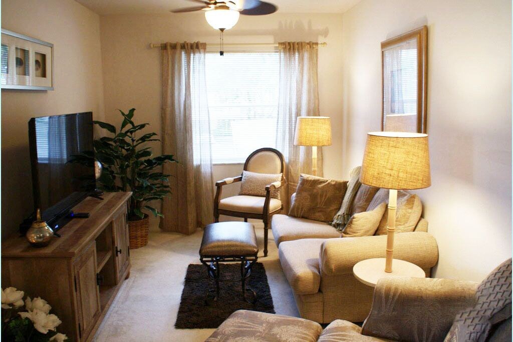 Photo of Livingroom in Palm River Estates