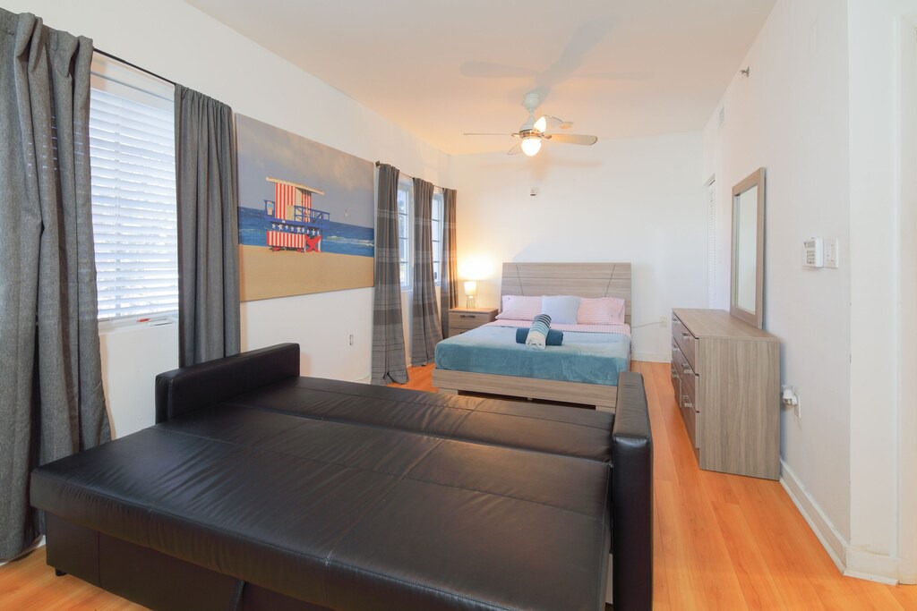 Photo of Livingroom in Bayshore