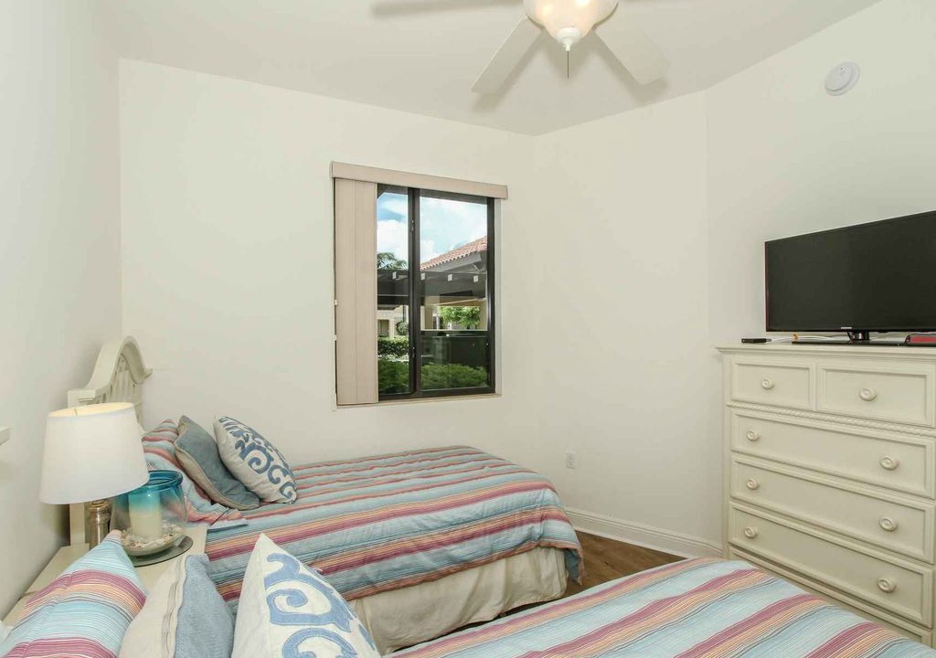 Photo of Bedroom in Royal Harbor