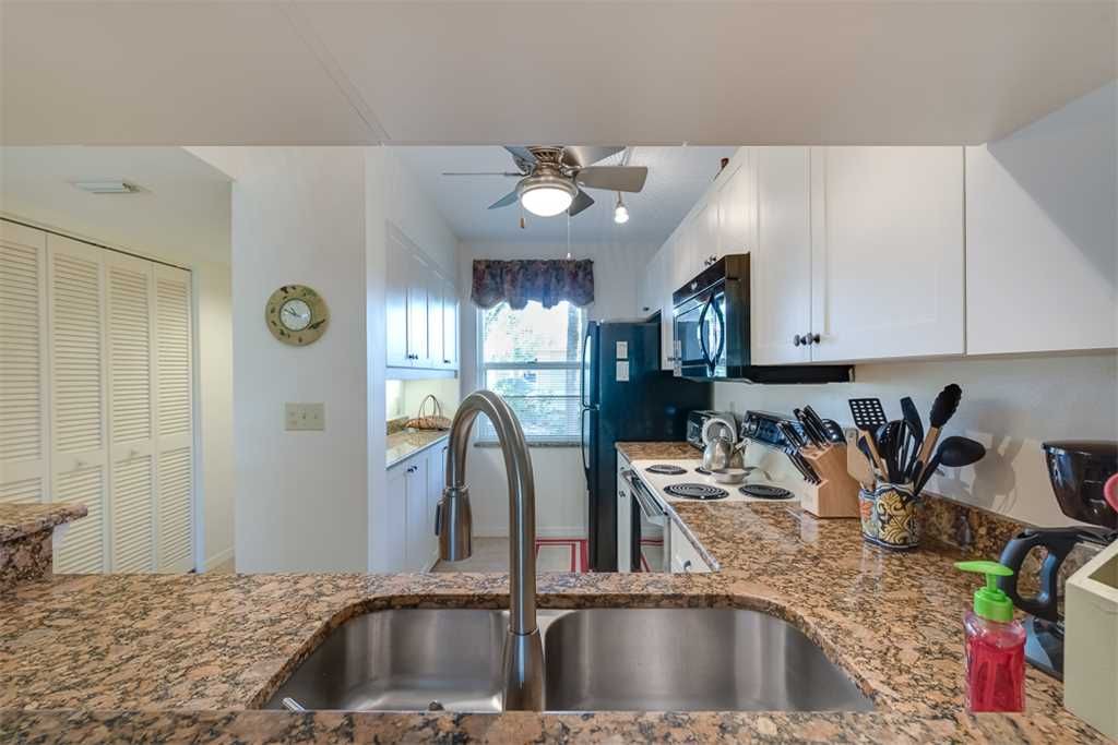 Photo of Livingroom in Plantation