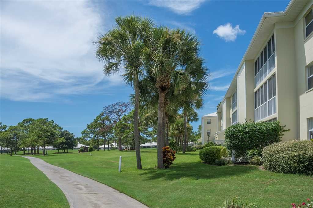 Photo of Buildings in Plantation