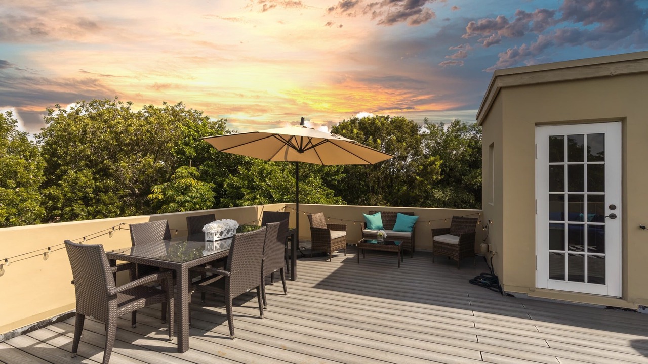 Photo of Outdoor in Northeast Coconut Grove