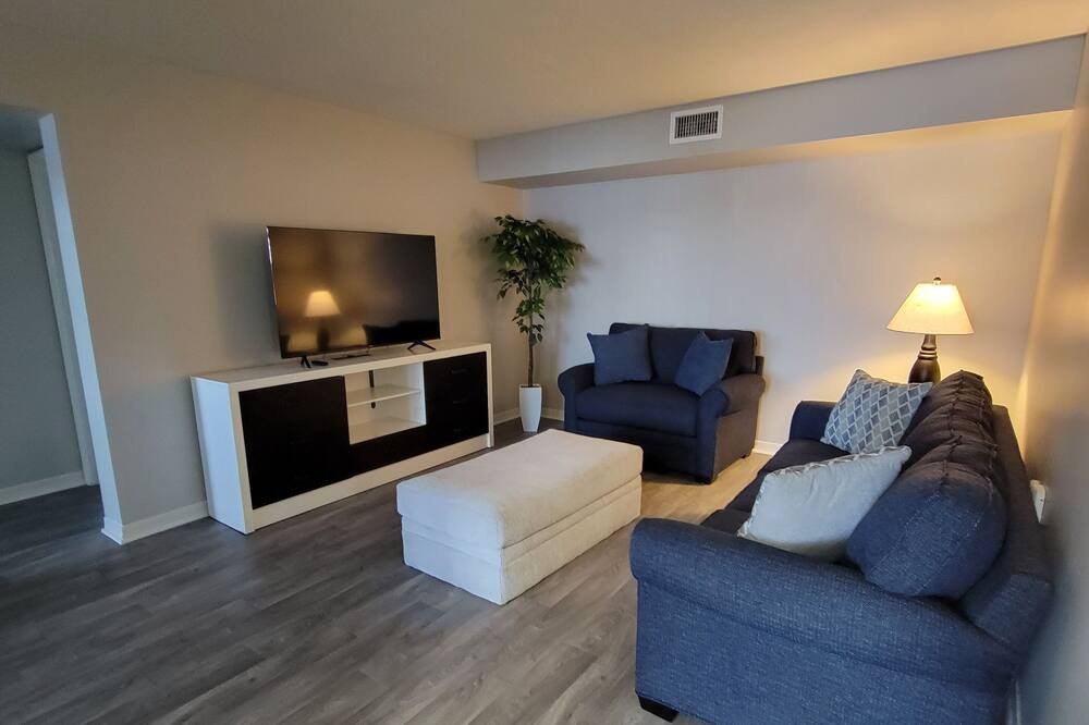 Photo of Livingroom in West Shore