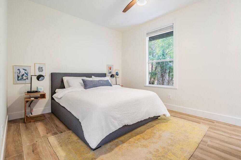 Photo of Bedroom in Riverside Heights