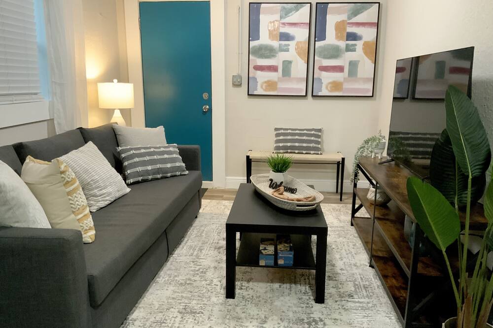 Photo of Livingroom in Ybor City