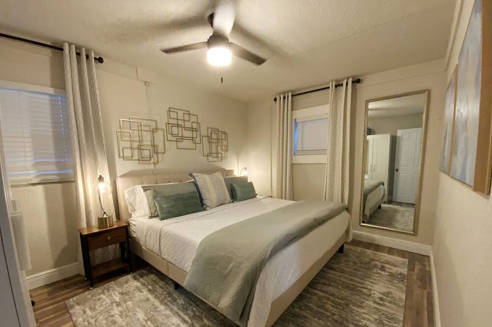 Photo of Bedroom in Ybor City
