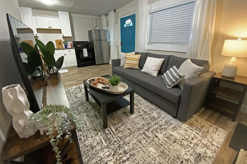 Photo of Livingroom in Ybor City