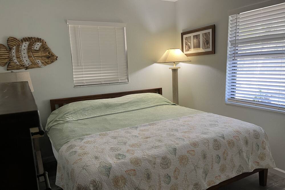 Photo of Bedroom in Englewood