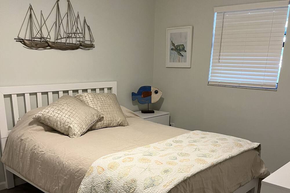 Photo of Bedroom in Englewood