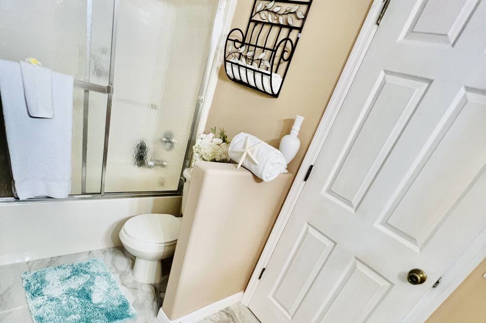 Photo of Bathroom in Port Malabar