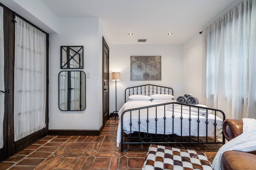 Photo of Bedroom in Northeast Miami