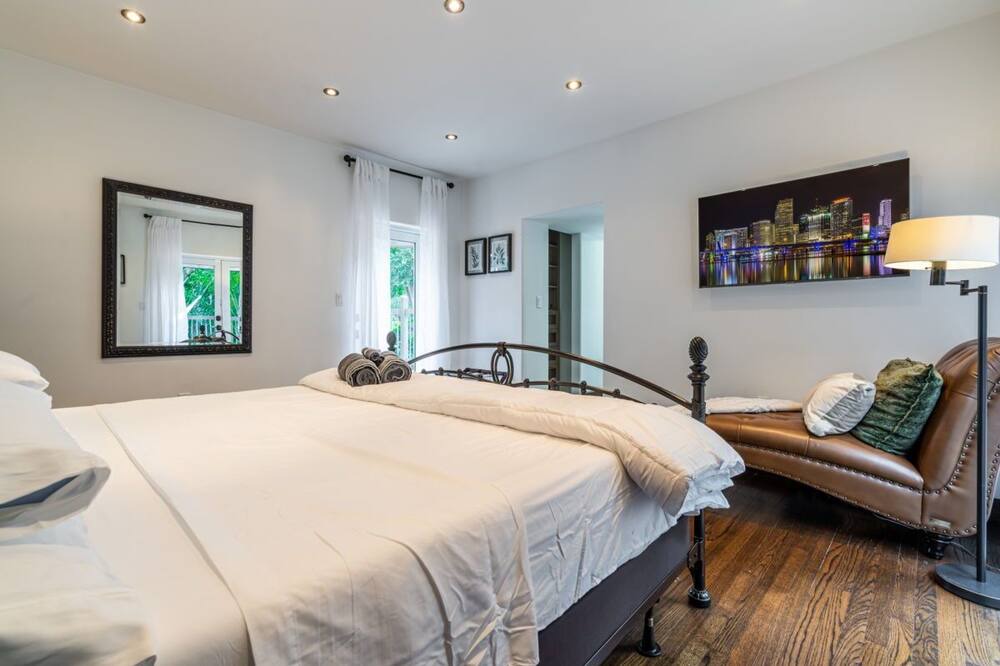Photo of Bedroom in Northeast Miami
