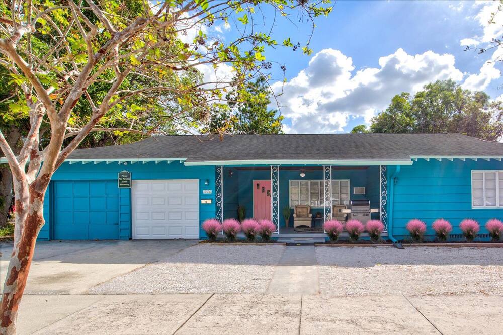 Photo of Outdoor in Rosemary District