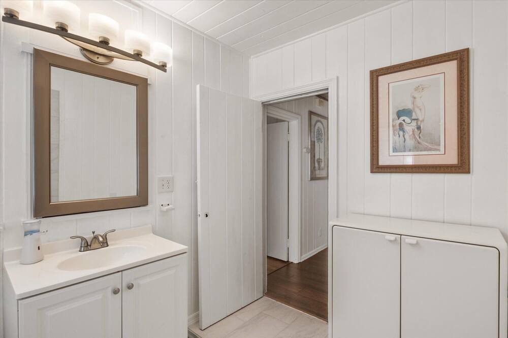 Photo of Bathroom in Rosemary District