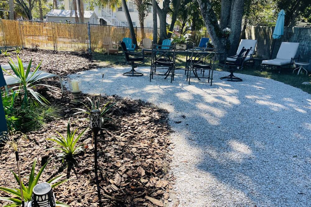 Photo of Outdoor in Rosemary District