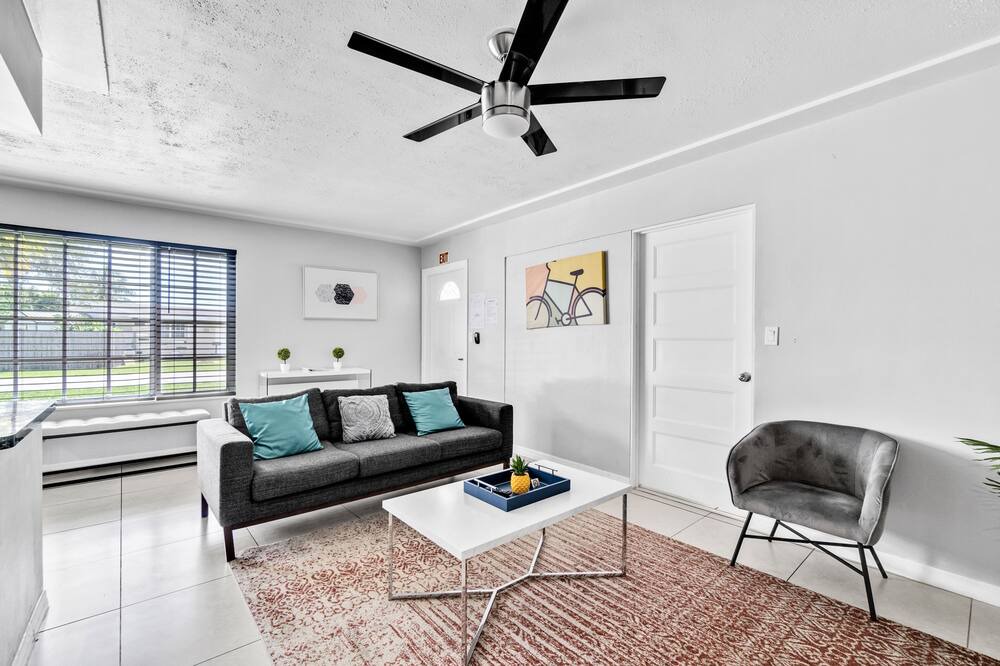 Photo of Livingroom in Boulevard Heights