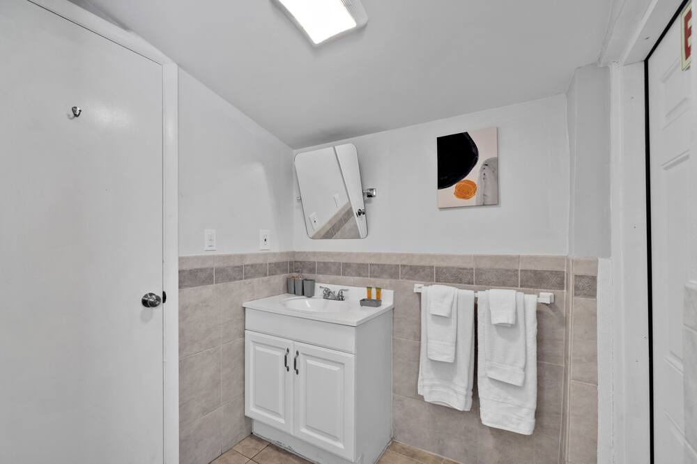 Photo of Bathroom in Boulevard Heights