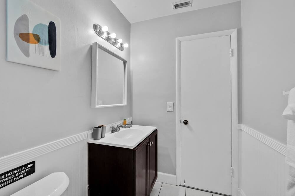 Photo of Bathroom in Boulevard Heights