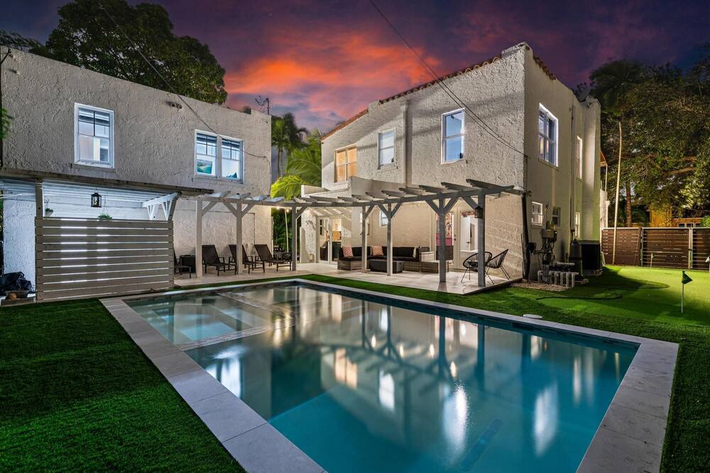 Photo of Outdoor in Northeast Miami