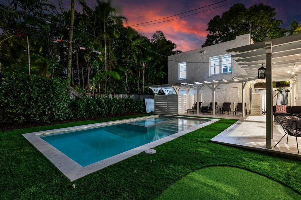 Photo of Outdoor in Northeast Miami