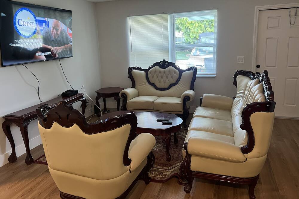 Photo of Livingroom in Juno Beach