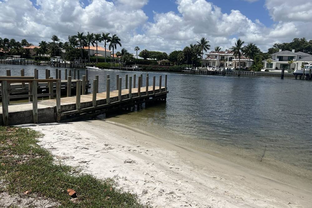 Photo of Outdoor in Juno Beach