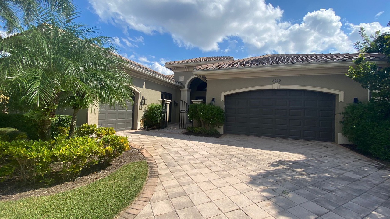 Photo of Outdoor in Naples