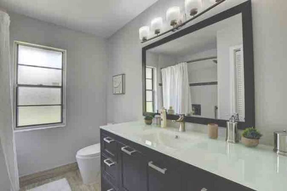 Photo of Bathroom in Wellington