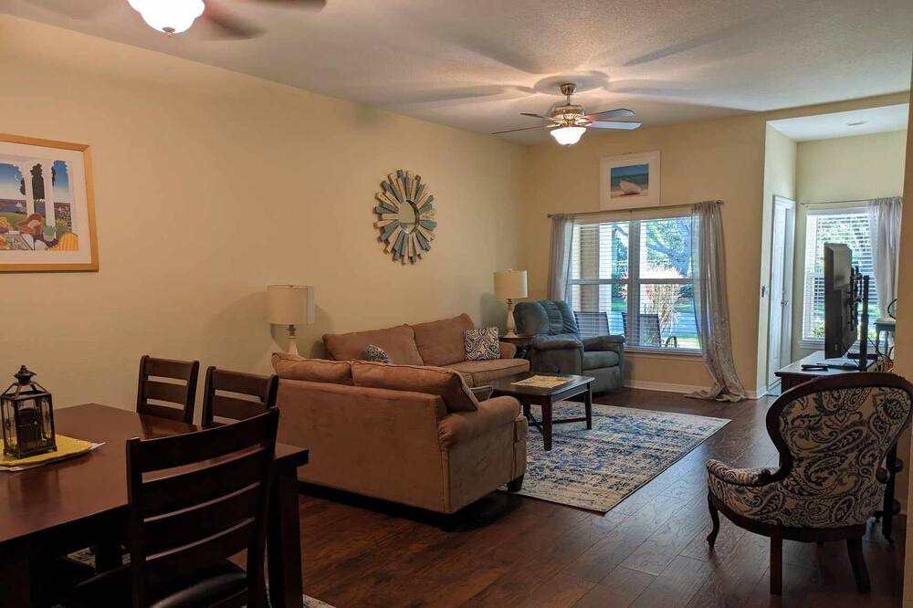 Photo of Livingroom in Fort Pierce