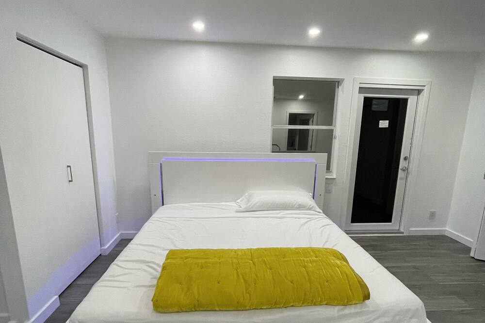 Photo of Bedroom in Greenacres